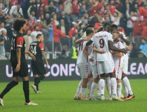 İLK YARI SONUCU | SAMSUNSPOR 1-0 HAMRUN SPARTANS