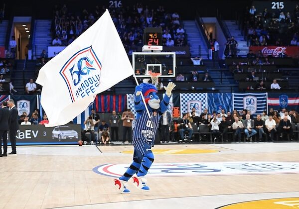 Anadolu Efes, FC Barcelona Maçına Hazır