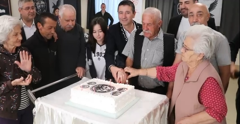 Beşiktaşlı Taraftarlardan Anlamlı Ziyaret