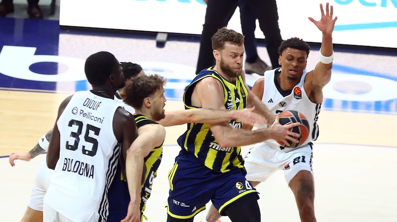 FENERBAHÇE BEKO’DAN DEV GALİBİYET