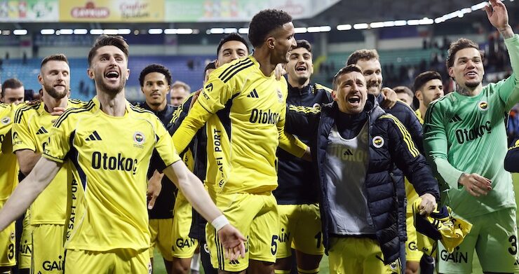 FENERBAHÇE’DEN MÜTHİŞ GERİ DÖNÜŞ