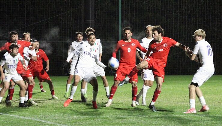 İşitme Engelli Millî Takımımız Yarı Finalde