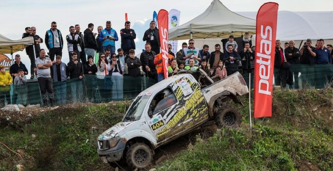 Sakarya’da Yağmur Altında Büyük Çekişme