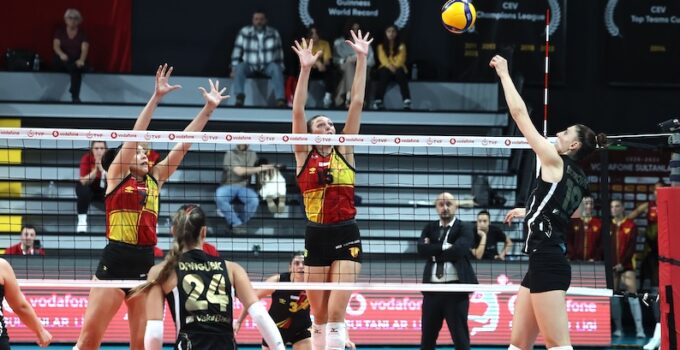 VAKIFBANK TAM YOL İLERİ