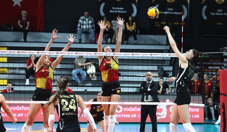 VAKIFBANK TAM YOL İLERİ