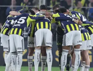 FENERBAHÇE DERBİYİ 90+5’TE KURTARDI: NAMAĞLUP SERİ DEVAM EDİYOR!