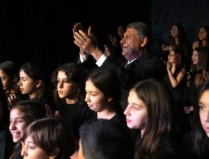 ADALI ÖĞRENCİLERLE BULUŞTU