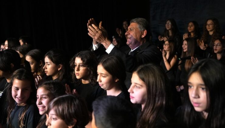 ADALI ÖĞRENCİLERLE BULUŞTU