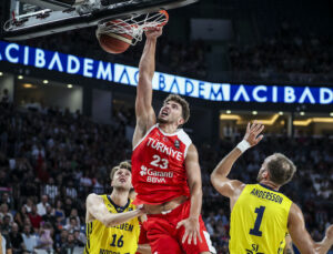 ALPEREN ŞENGÜN FİNALE KALDI!