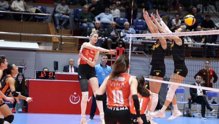ECZACIBAŞI GÖZTEPE’YE SET VERMEDİ