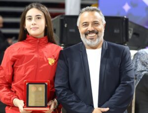 Eylül Bedük “Sporun Enleri”nde Ödüle Layık Görüldü