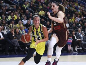 F.BAHÇE OPET RAKİBİNİ 2’YE KATLADI