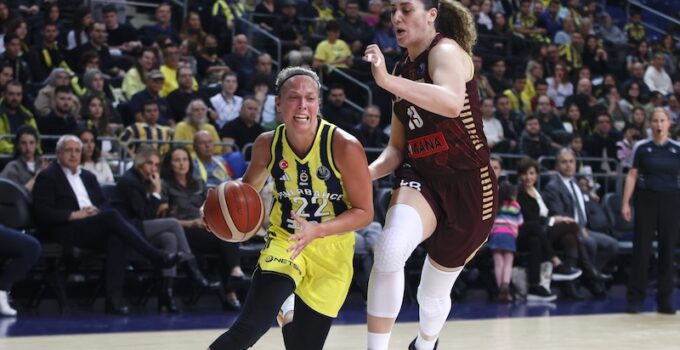 F.BAHÇE OPET RAKİBİNİ 2’YE KATLADI