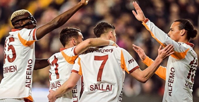 GALATASARAY LİGE FARKLI DÖNDÜ