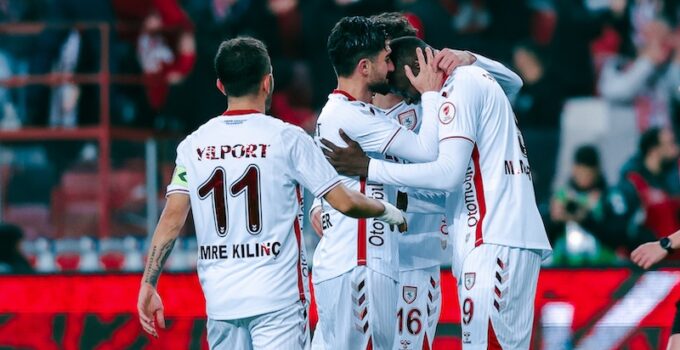 SAMSUNSPOR GRUPLARA İYİ BAŞLADI!