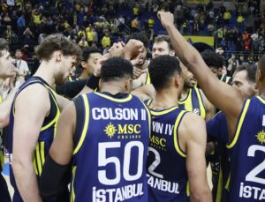 FENERBAHÇE BEKO İZMİR’DE FARK ATTI