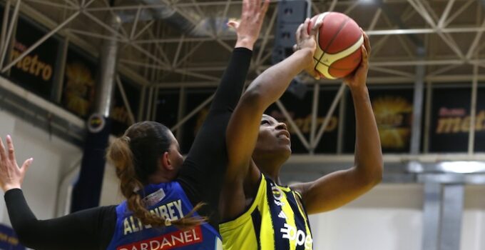 FENERBAHÇE DANDANEL’İ 3’E KATLADI