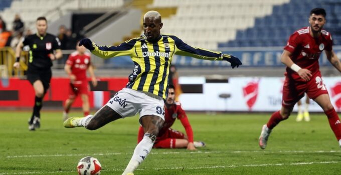 FENERBAHÇE TEK GOLLE KAZANDI