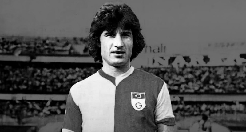 Gökmen Özdenak Anısına Saygı Duruşu