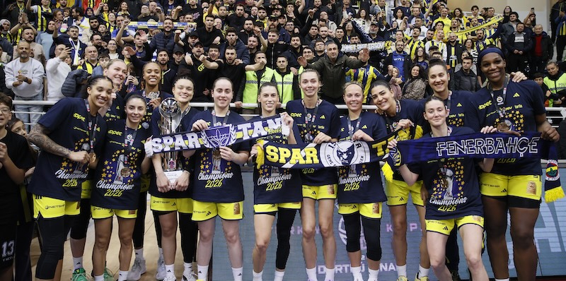 POTANIN KRALİÇELERİ KUPAYI ANLATTI