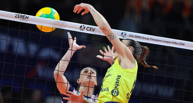 SARI MELEKLER AVRUPA’DA TAM GAZ