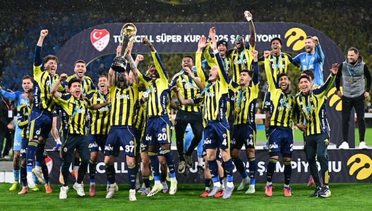 SÜPER KUPA ŞAMPİYONUN ELLERİNDE