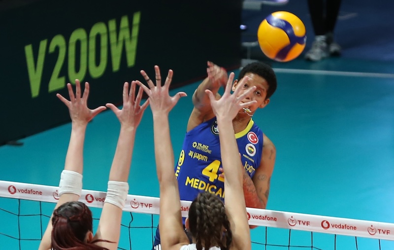 THY DERBİDE FENERBAHÇE’Yİ DURDURDU