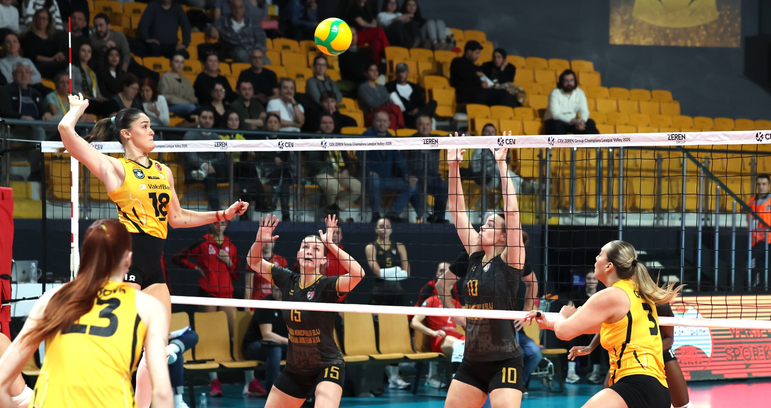 VAKIFBANK AVRUPA’DA DOLU DİZGİN!