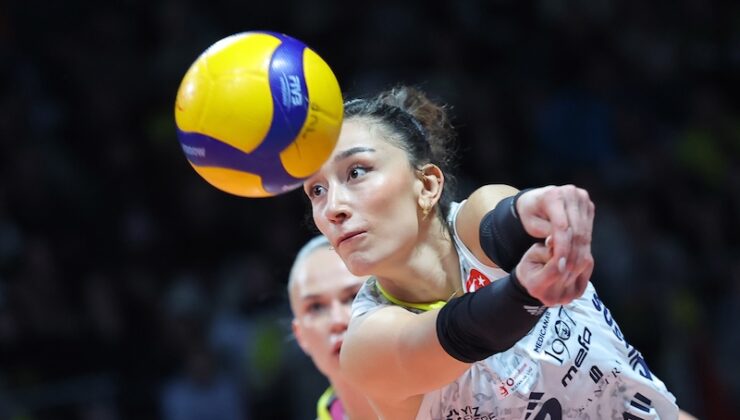 VOLEYBOL DERBİSİ FENERBAHÇE’NİN