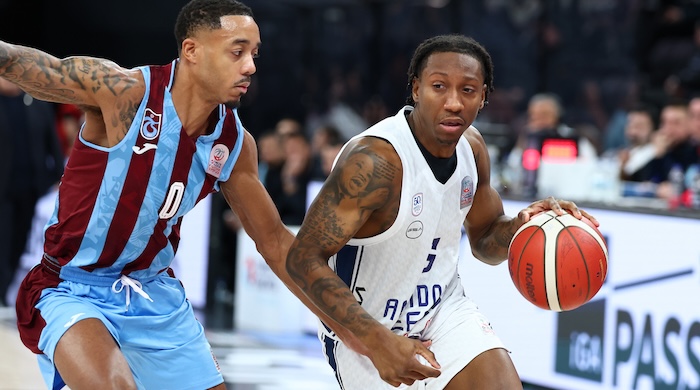 ANADOLU EFES ZORLANMADI: 99-87