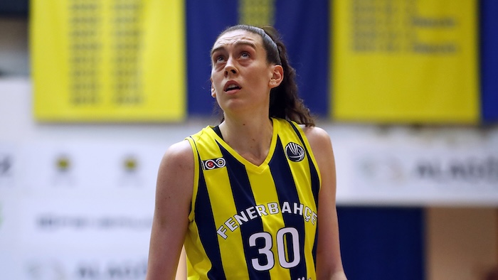 Breanna Stewart Yeniden Fenerbahçe Opet’te