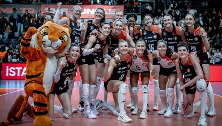 ECZACIBAŞI DYNAVİT ZİRVE TAKİBİNDE