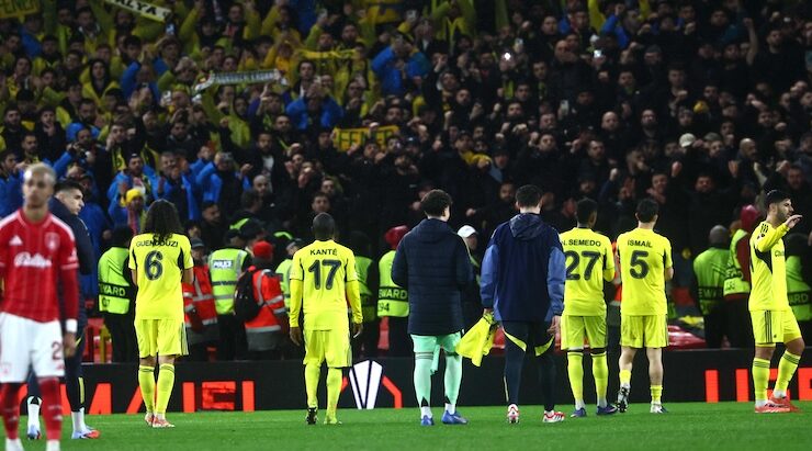 FENERBAHÇE PES ETMEDİ AMA VEDA ETTİ!