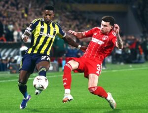 FENERBAHÇE TURU ZORA SOKTU