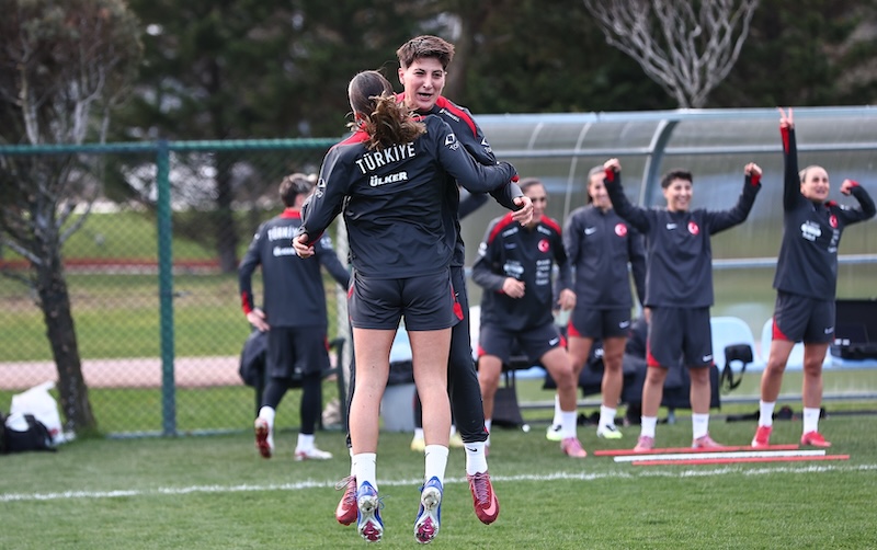 Kadın A Millî Futbol Takımımız Hazırlıklarını Sürdürüyor