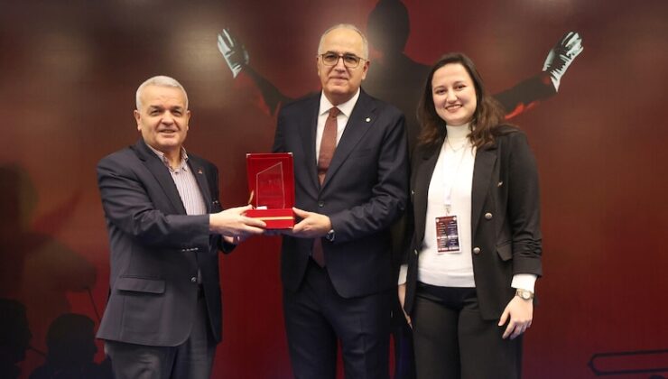 TVF Başkanı Üstündağ Liderlik Kampı’nda Konuştu