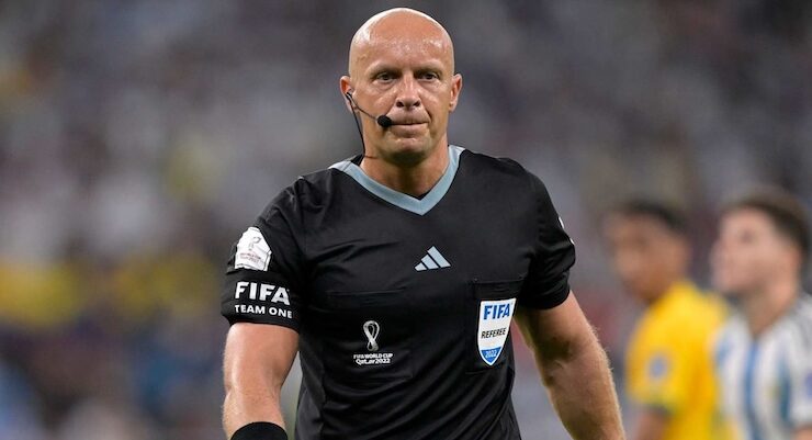 ANFIELD’DA MARCINIAK DÜDÜK ÇALACAK