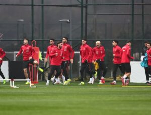 Ay-Yıldızlılar Romanya Mesaisinde