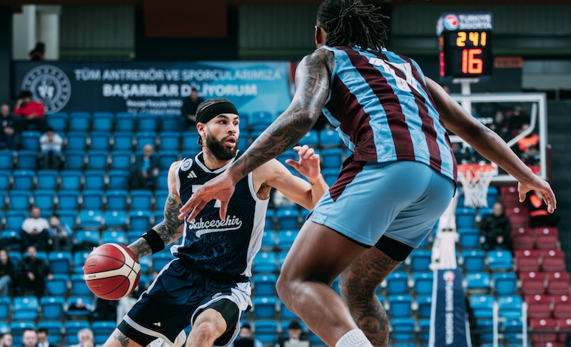 BAHÇEŞEHİR KOLEJİ TRABZON’DA KAZANDI