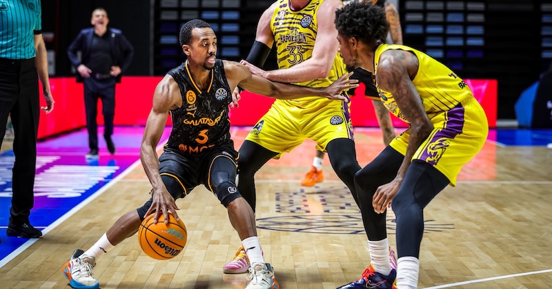 CİMBOM HOLON’U RAHAT GEÇTİ