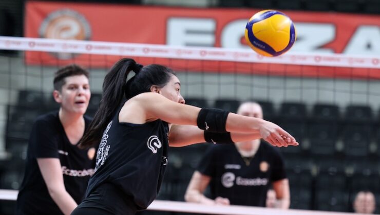 Eczacıbaşı Dynavit ile Vakıfbank Yarı Final İçin Parkeye Çıkıyor