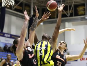 F.BAHÇE FİNALE BİR ADIM DAHA YAKLAŞTI