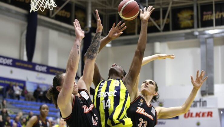 F.BAHÇE FİNALE BİR ADIM DAHA YAKLAŞTI