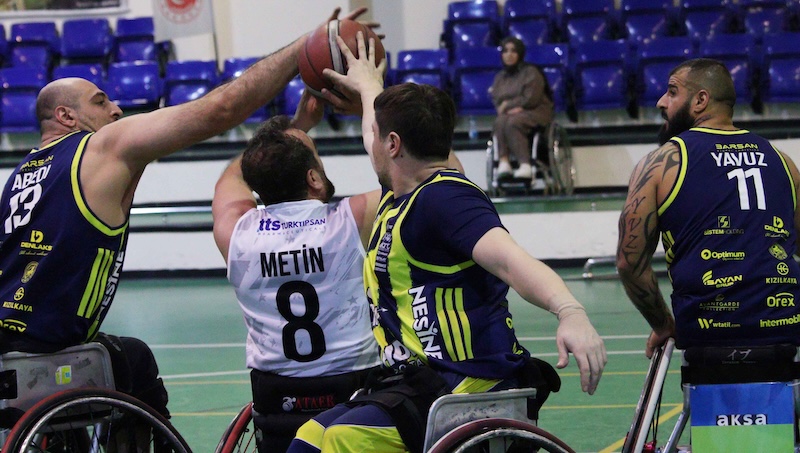 Fenerbahçe İstanbul Jet Farklı Kazandı