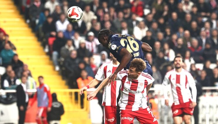 FENERBAHÇE PUAN DAĞITMAYA DEVAM!