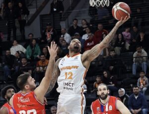 GALATASARAY GERİDEN GELİP KAZANDI