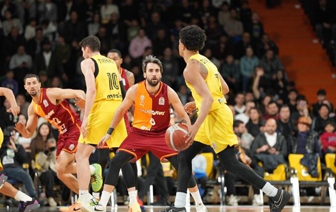 GALATASARAY MERSİN’DE FARK YEDİ!