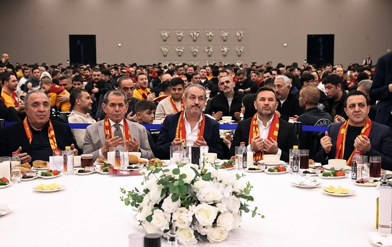 GALATASARAYLILAR İFTARDA BULUŞTU