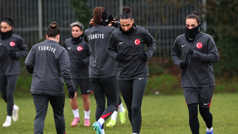 Kadın A Millî Takımı Belfast’ta Çalışmalara Başladı