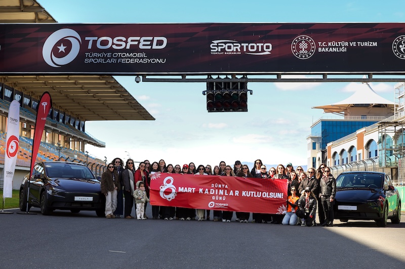 Kadın Sürücüler İstanbul Park’ta Buluştu